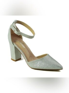 Forever Link Songful-6 Glittering Silver Block Heels - Size 9 (NWOB)